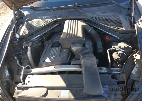 2009 BMW X5 xDrive30I z USA, uszkodzony, nr VIN 5UXFE43519L273484